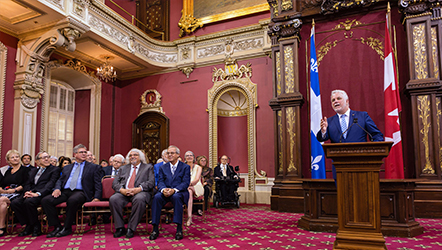 Québec, le 22 juin 2017. – Le premier ministre, Philippe Couillard, préside la cérémonie de remise des insignes de 2017.